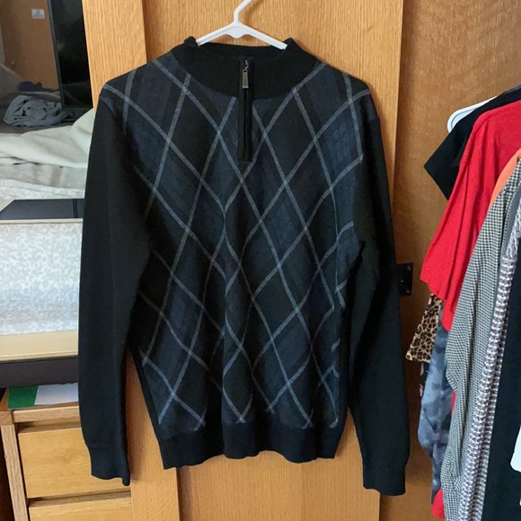 Black argyle 1/4 zip up - Picture 2 of 3